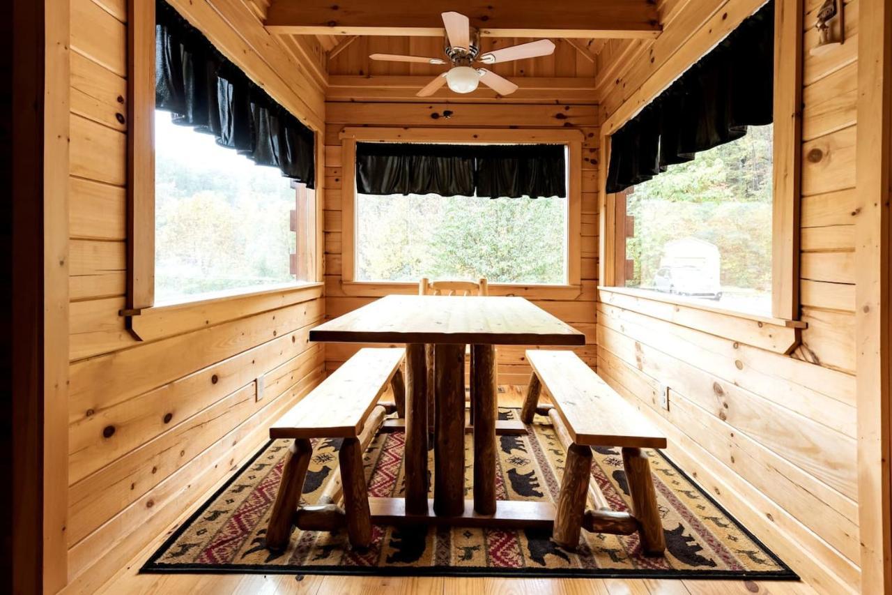 Smoky Mtn Hideaway - Cabin W/ Hot Tub & Pool Table Villa Sevierville Dış mekan fotoğraf