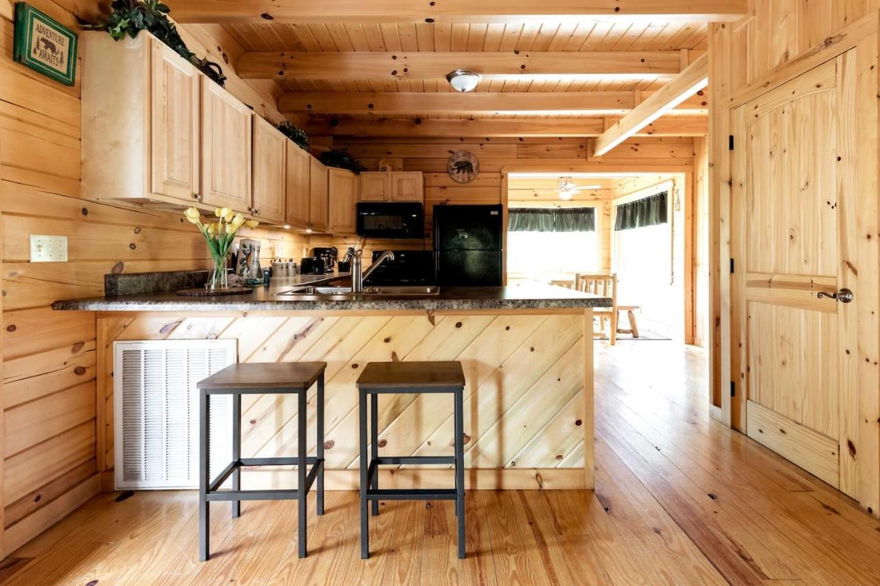 Smoky Mtn Hideaway - Cabin W/ Hot Tub & Pool Table Villa Sevierville Dış mekan fotoğraf