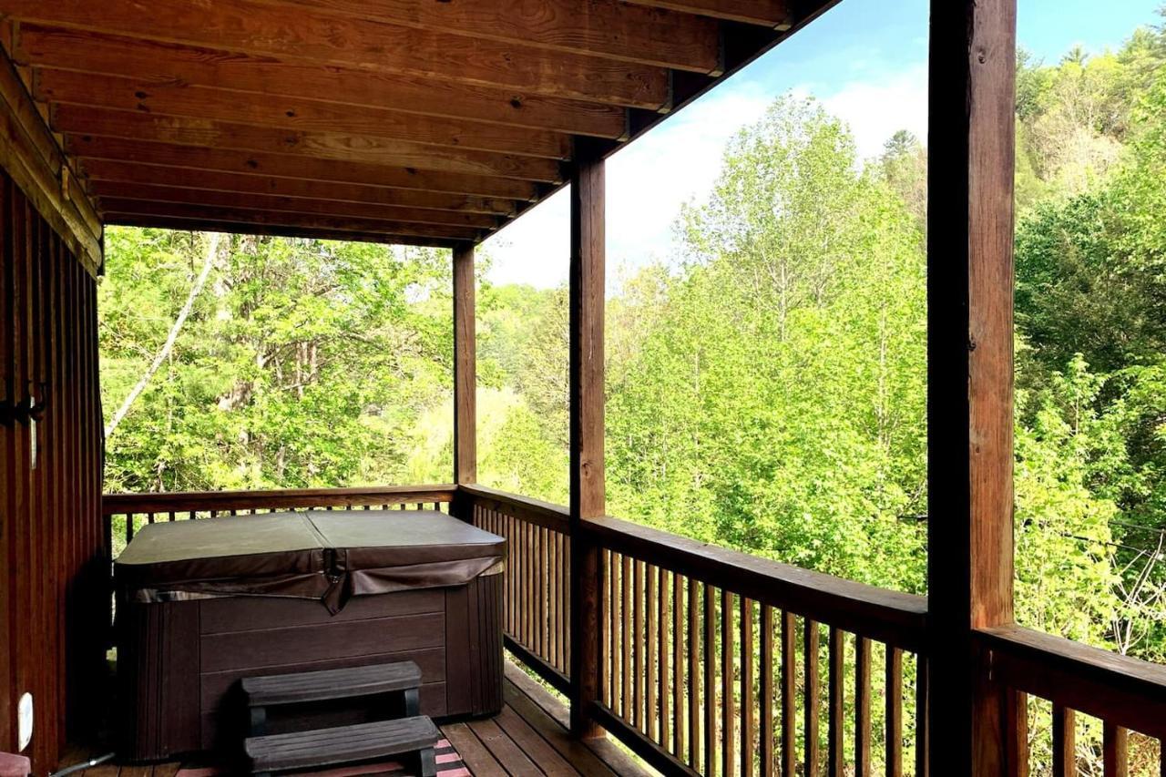 Smoky Mtn Hideaway - Cabin W/ Hot Tub & Pool Table Villa Sevierville Dış mekan fotoğraf